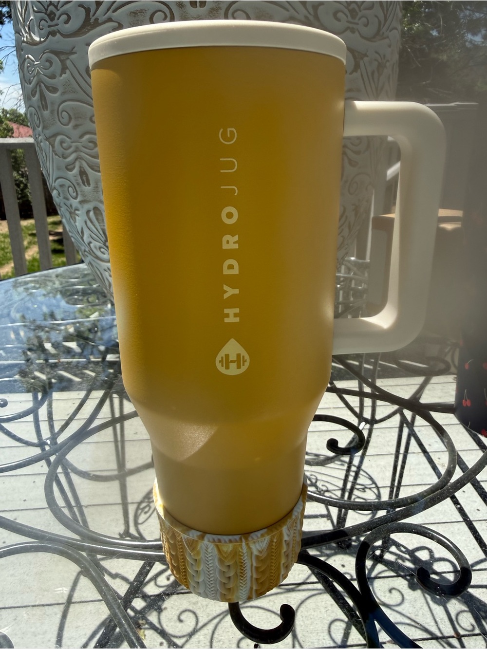 Hydrojug 40 oz Hiney Travler with Cottage Core hardware EUC